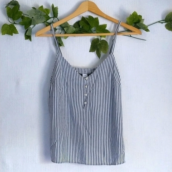 Old Navy Striped Summer Tank Top Blouse Size XSmall - Picture 2 of 4
